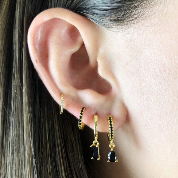 New! “Jasmine” Black/Gold Drop Earrings - Picture 2 of 5
